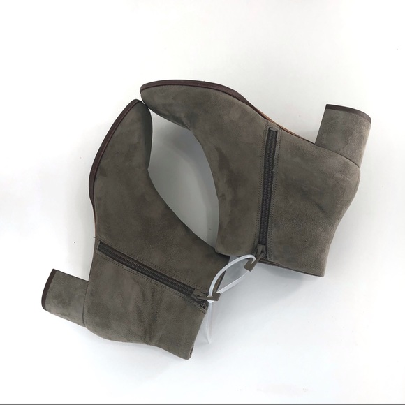 Via Spiga light green suede ankle boots size 7(12) - Picture 2 of 8